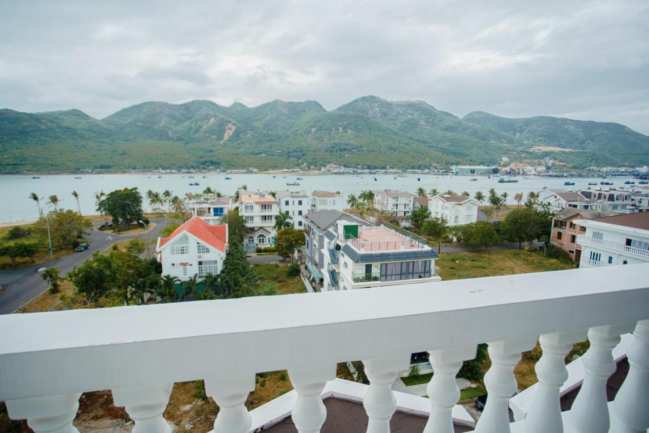 Orbit Hotel Nha Trang Exterior photo