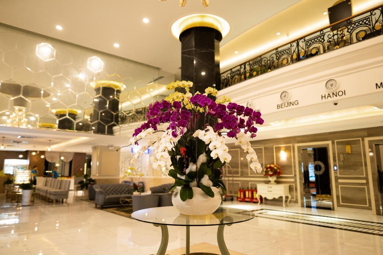 Orbit Hotel Nha Trang Exterior photo